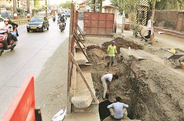 मे पूर्वी कामे पूर्ण होणार असतील त्याच रस्त्याचे खोदकाम करा