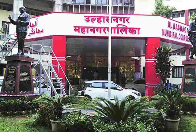 मनपा कर्मचाऱ्यांनी आधी स्वत:चा मालमत्ता कर भरावा