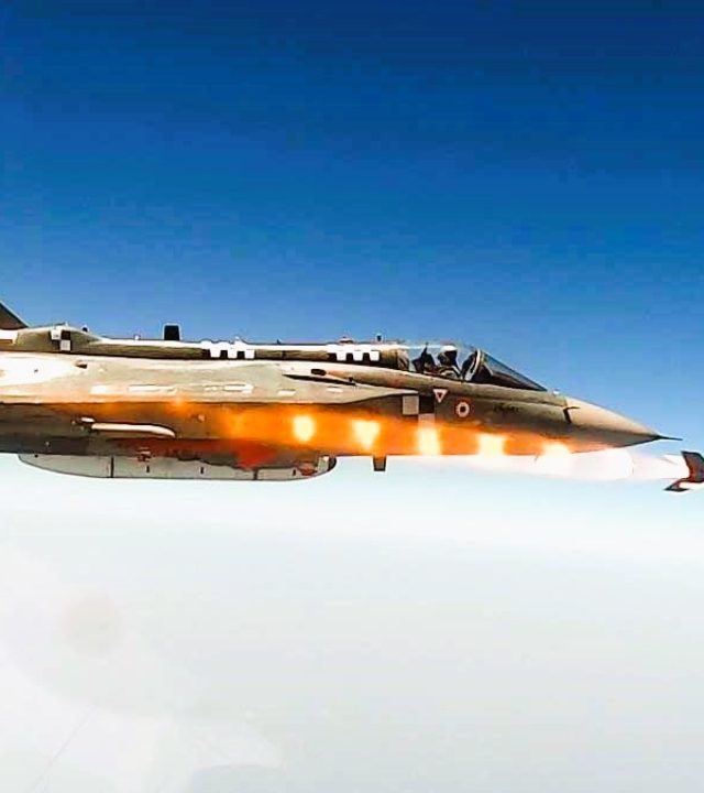 Tejas MK1 Prototype : तेजस विमानातून ‘अस्त्र’ क्षेपणास्त्राची यशस्वी चाचणी