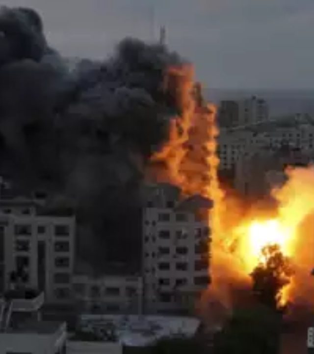 Israel : इस्रायलचा गाझामध्ये विद्ध्वंस, २३२ जणांचा मृत्यू ३०० हून अधिक जखमी