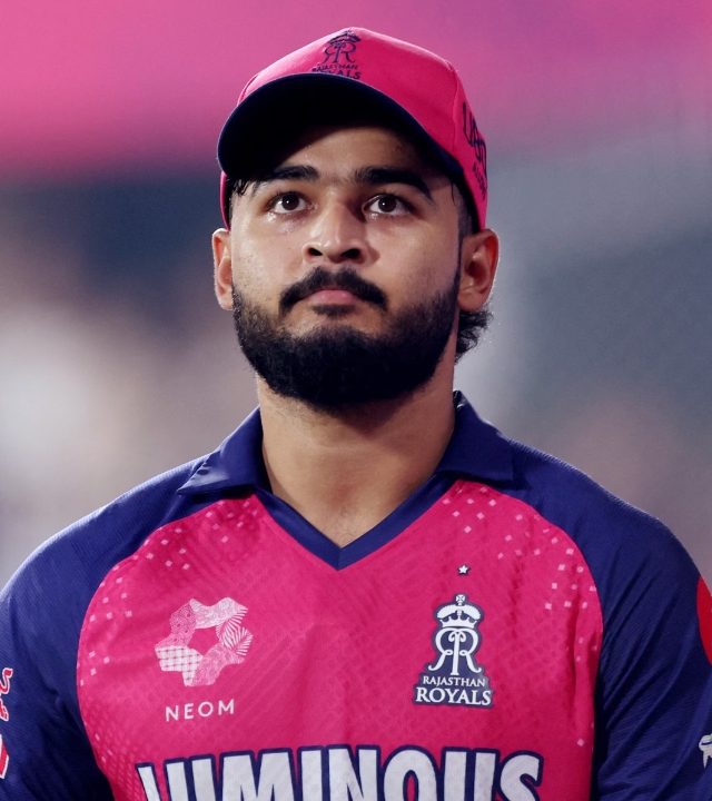 IPL 2025 : स्लो ओवर रेटमुळे बीसीसीआयची आरआरच्या कॅप्टन रियान परागवर कारवाई