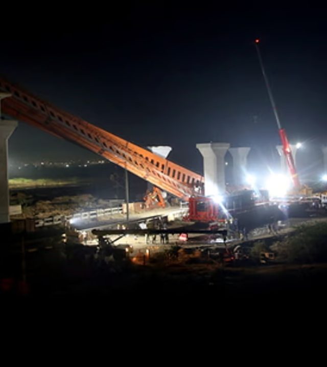 Bullet Train Project : अहमदाबादमध्ये बुलेट ट्रेन प्रकल्पस्थळी अपघात, २५ गाड्या रद्द