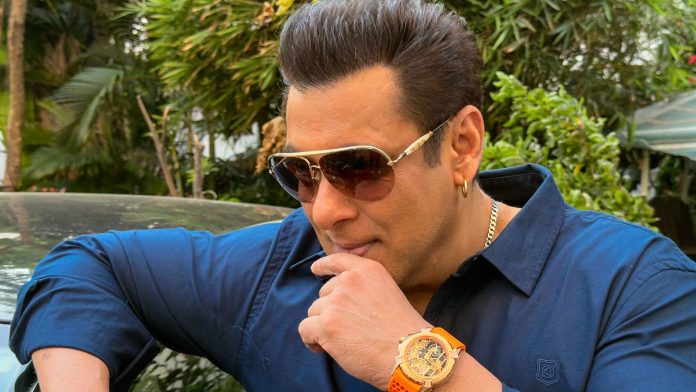Salman Khan : सिकंदर सिनेमाच्या प्रमोशनसाठी सलमान खानने वापरले राम मंदिराचे चित्र असलेले घड्याळ, मुसलमान धर्मगुरु भडकले