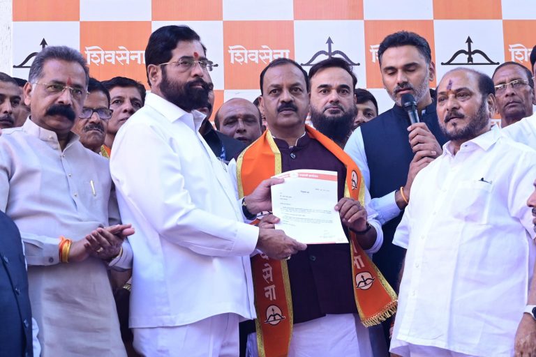 Shiv Sena : शिवसेनेचे ऑपरेशन टायगर जोरात, उद्धव गटाला कोकण आणि छत्रपती संभाजीनगरात पुन्हा खिंडार