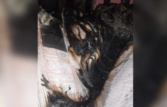 शिक्षिकेने तपासण्यासाठी आणलेले बारावीचे पेपर घरात जळून खाक