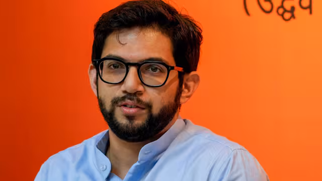 विधिमंडळात आदित्य ठाकरेंच्या अटकेची मागणी