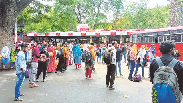 या सर्वांची जबाबदारी अखेर घेणार कोण?