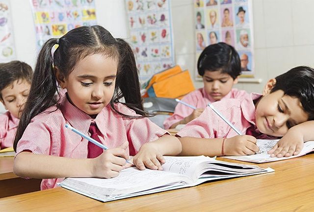 UNESCO : जगातील ४०% मुलांना ते बोलू किंवा समजतील अशा भाषेत शिक्षण मिळत नाही : युनेस्कोचा अहवाल
