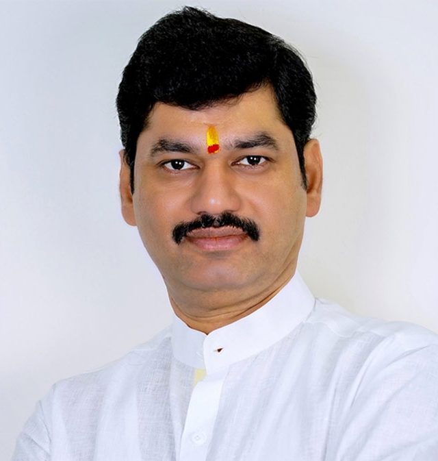 Dhananjay Munde : धनंजय मुंडेंनी दिला मंत्रिपदाचा राजीनामा