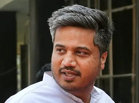 Rohit Pawar : केतकी चितळेला विसरले रोहित पवार, कामराला उत्तर देणाऱ्यांवर केली टीका
