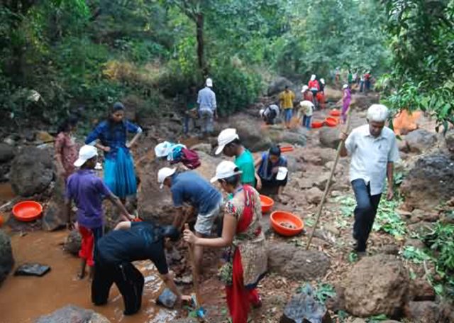 Palghar News : ४ हजार रोहयो मजूरांना थकबाकीची रक्कम होळीपूर्वी मिळणार