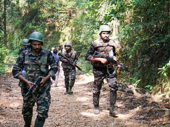 Chhattisgarh Naxal : छत्तीसगडमध्ये दोन चकमकीत ३० नक्षलवादी ठार