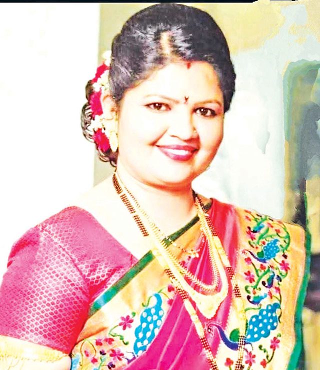 स्वतःसाठी थोडासा उसंत शोधणारी ‘ती’