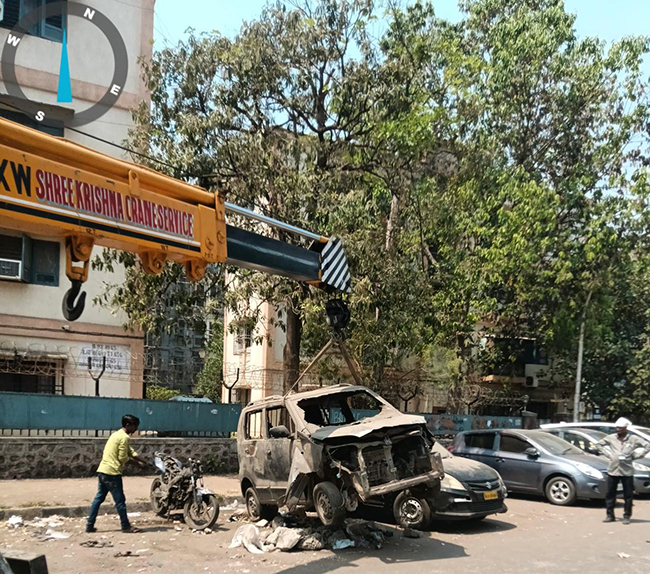 माटुंग्यात रस्ते अडवणाऱ्या, बेवारस वाहनांवर महापालिकेची कारवाई
