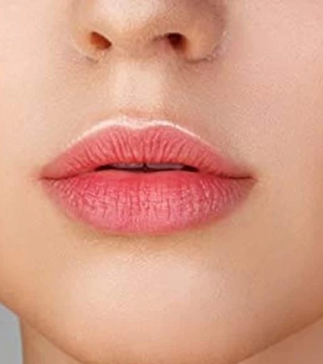 Summer Lip Care : उन्हाळ्यातसुद्धा ओठ फुटतात? या 'टिप्स' फॉलो करा