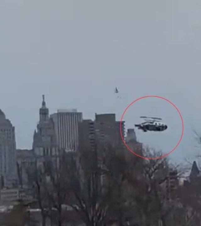 New York Helicoptor Crash : न्यू यॉर्कमध्ये हेलिकॉप्टर नदीत कोसळून ६ जणांचा मृत्यू
