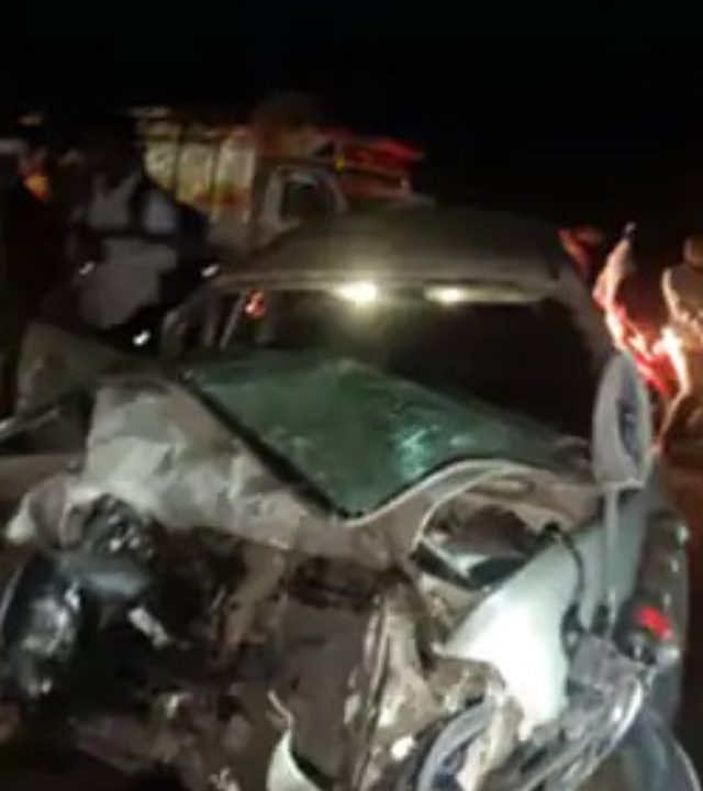 Amravati Accident : अमरावतीत २ कार समोरासमोर धडकल्या; एकाचा मृत्यू, चौघे जखमी