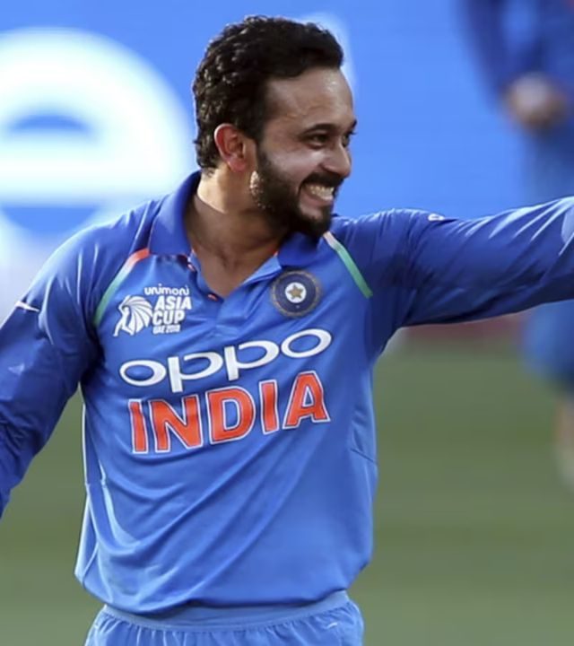 Kedar Jadhav : भारताचा माजी क्रिकेटपटू केदार जाधव आता राजकारणाचं मैदान गाजवणार!