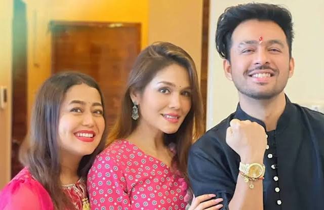 गायिका सोनू कक्करचे 'सिबलिंग डिवोर्स' : बहीण नेहा आणि भाऊ टोनीशी तोडले नाते, पण का?