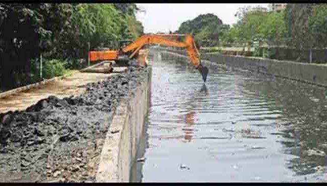 नदी, नाल्यांकडे दुर्लक्ष, नालेसफाईत कोट्यावधी खर्च