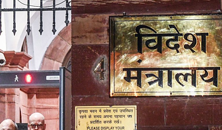 भारताचा डिप्लोमॅटिक स्ट्राईक, पाकिस्तानच्या चिंतेत वाढ