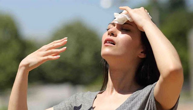 Mumbai News : वाढत्या उन्हामुळे मुंबईकर घामांच्या धारांनी हैराण! त्वचाविकारांच्या रुग्णसंख्येत वाढ