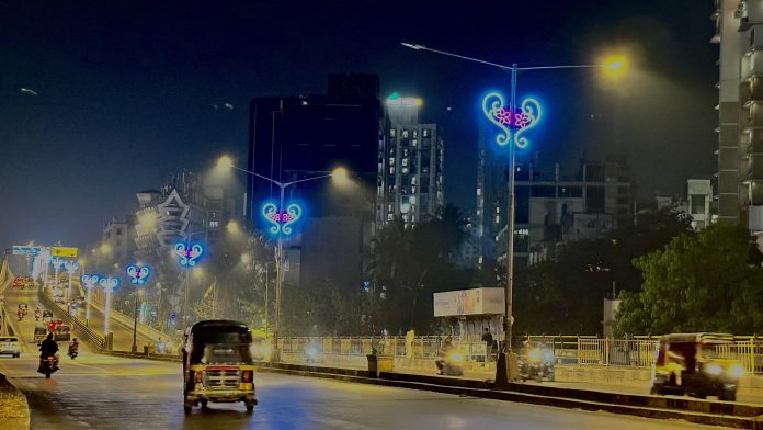 Mumbai : मुंबईतील सोडियम व्हेपरचे ९५ टक्के दिवे बनले एलईडीचे