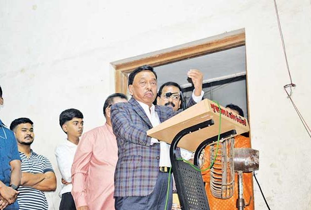 जात पात बाजूला ठेऊन मेहनत करून आपली उन्नती करा