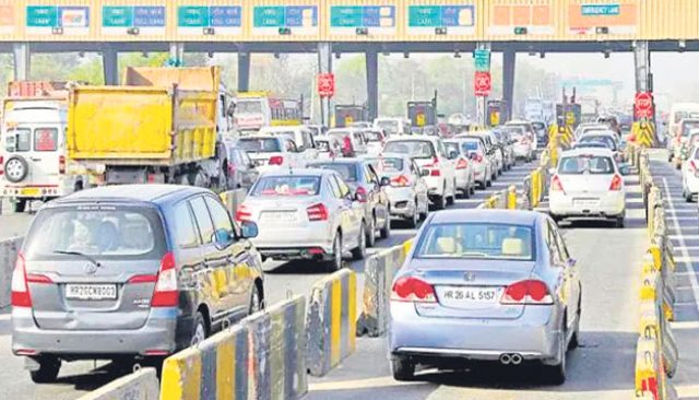 Electric Vehicles : महाराष्ट्र दिनापासून इलेक्ट्रिक वाहनांना टोलमाफी