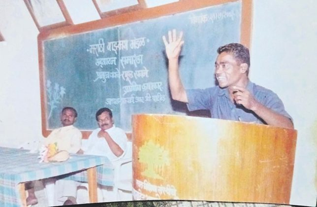 रद्दी विक्रेता ते साहित्यिक एक रोमांचक प्रवास