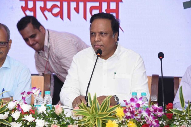 मुंबई उपनगर जिल्हा नियोजन समितीच्या बैठकीत ११४४ कोटींच्या योजनांचा आढावा