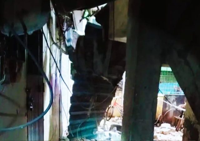 Building Collaps in Thane: ठाण्यात जुन्या इमारतीचा भाग कोसळला; १७ कुटुंबांचे स्थलांतर