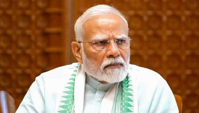 मोदींच्या हल्ल्याने विरोधक घायाळ