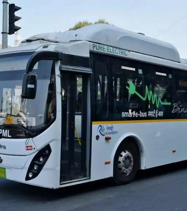 Pune PMPML Bus : पुण्यातील बस प्रवास महागला, १० वर्षांनंतर PMPMLच्या बसभाड्यात दुपटीने वाढ, जाणून घ्या नवीन दर