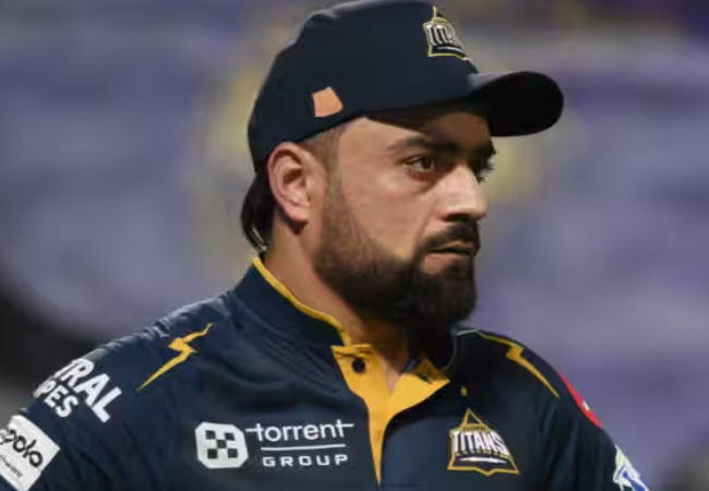 गुजरात टायटन्सचा राशिद खान IPL 2025 मधील सर्वाधिक महागडा आणि अयशस्वी गोलंदाज