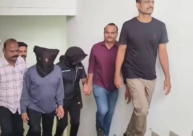 राजेंद्र हगवणेचा लॉकर सील, नीलेश चव्हाणविरुद्ध गुन्हा दाखल