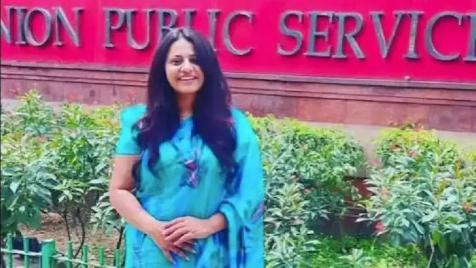 पूजा खेडकरचे ओबीसी नॉन क्रिमी लेअर प्रमाणपत्र रद्द