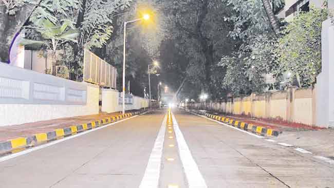 मुंबईतील खोदकाम केलेल्या एकूण १३८५ रस्त्यांचे काँक्रिटीकरण पूर्ण