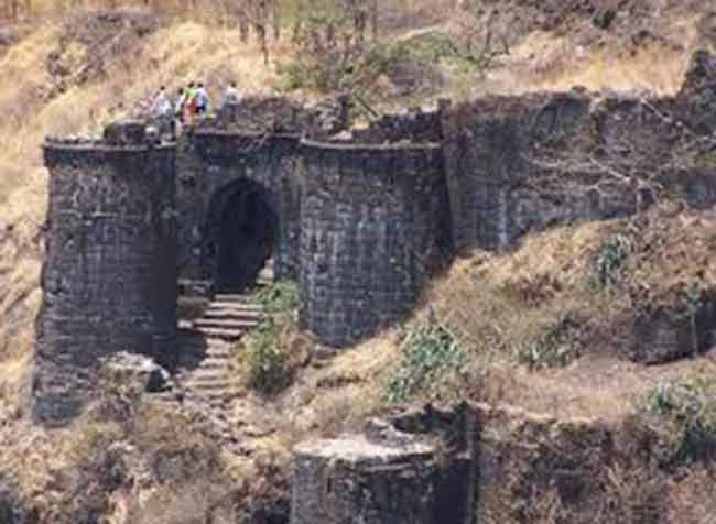 सिंहगड संवर्धनासाठी नवीन ‘नियमावली’