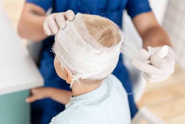 डोक्याला गंभीर दुखापत झालेल्या मुलीवर यशस्वी उपचार