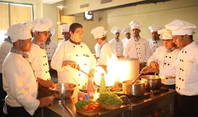 आयएचएममध्ये करिअरच्या अफाट संधी...