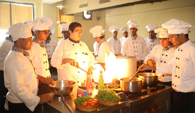 आयएचएममध्ये करिअरच्या अफाट संधी…