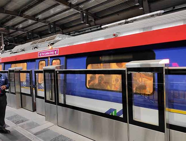 मेट्रो स्थानकात पाणी न साचण्यासाठी करावी लागणार उपाययोजना