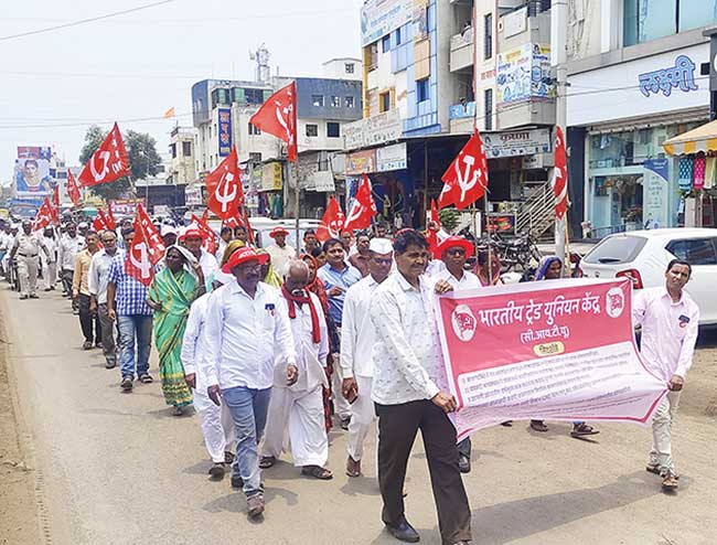 किसान सभेचा दिंडोरीत मोर्चा