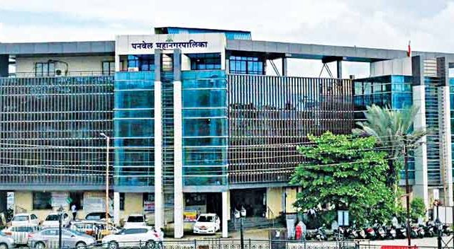 धोकादायक इमारती रिकाम्या करा
