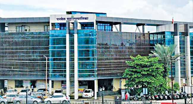 धोकादायक इमारती रिकाम्या करा