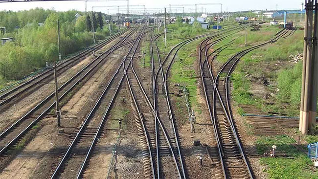 सीएसएमटी-कुर्ला दरम्यानच्या पाचव्या, सहाव्या मार्गाच्या कामाला वेग