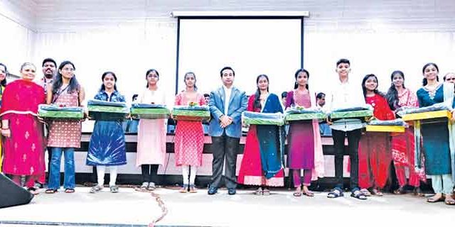 सिंधुदुर्ग जिल्ह्याच्या विकासात सर्वांचे योगदान आवश्यक