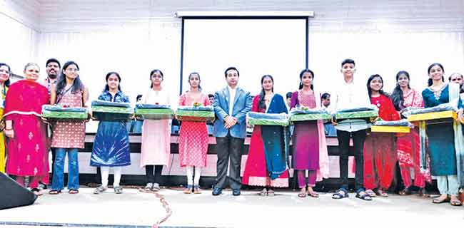 सिंधुदुर्ग जिल्ह्याच्या विकासात सर्वांचे योगदान आवश्यक