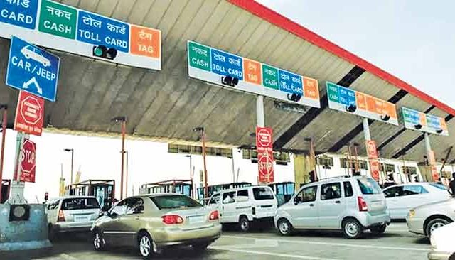 मुंबईला जाण्यासाठी दुहेरी टोलमधून मुक्ती मिळावी